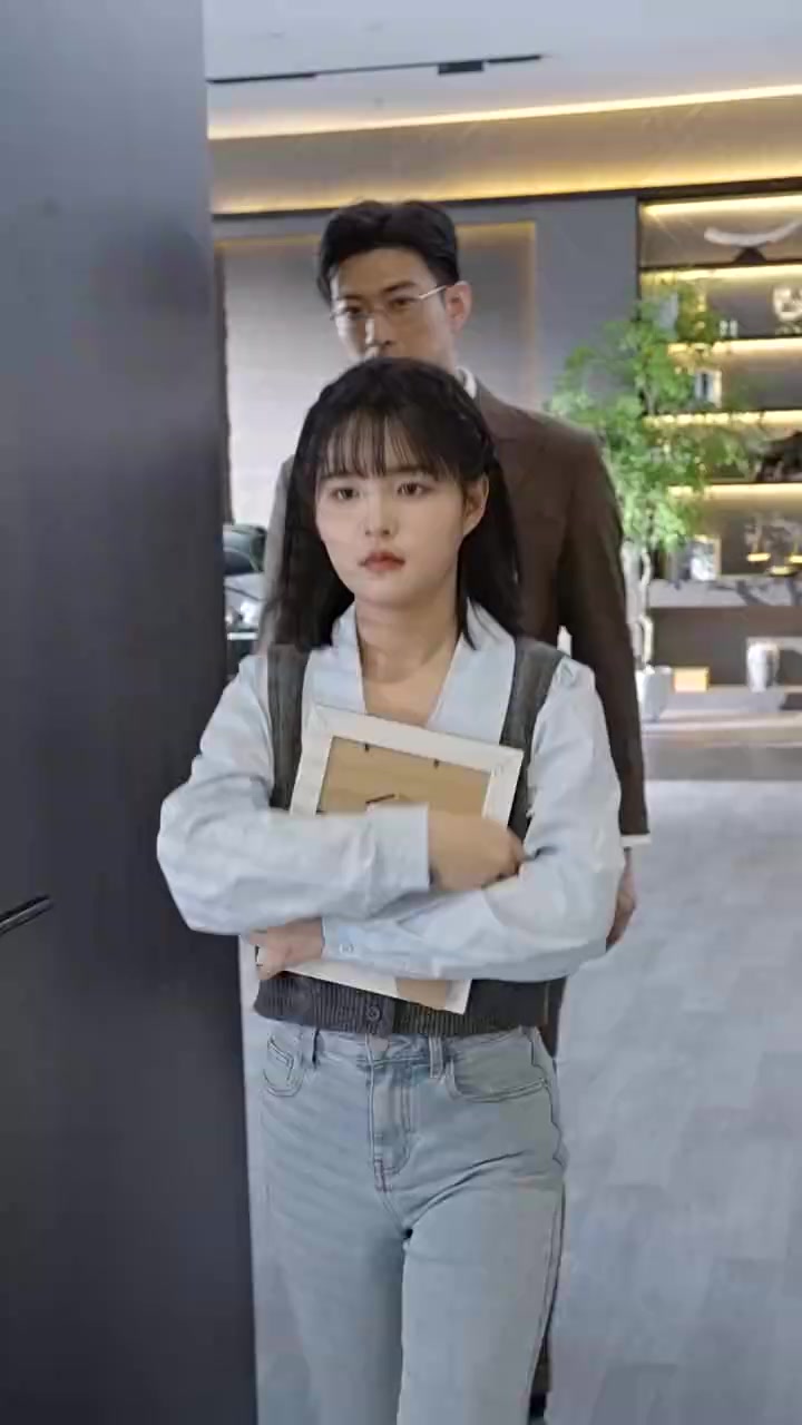 032