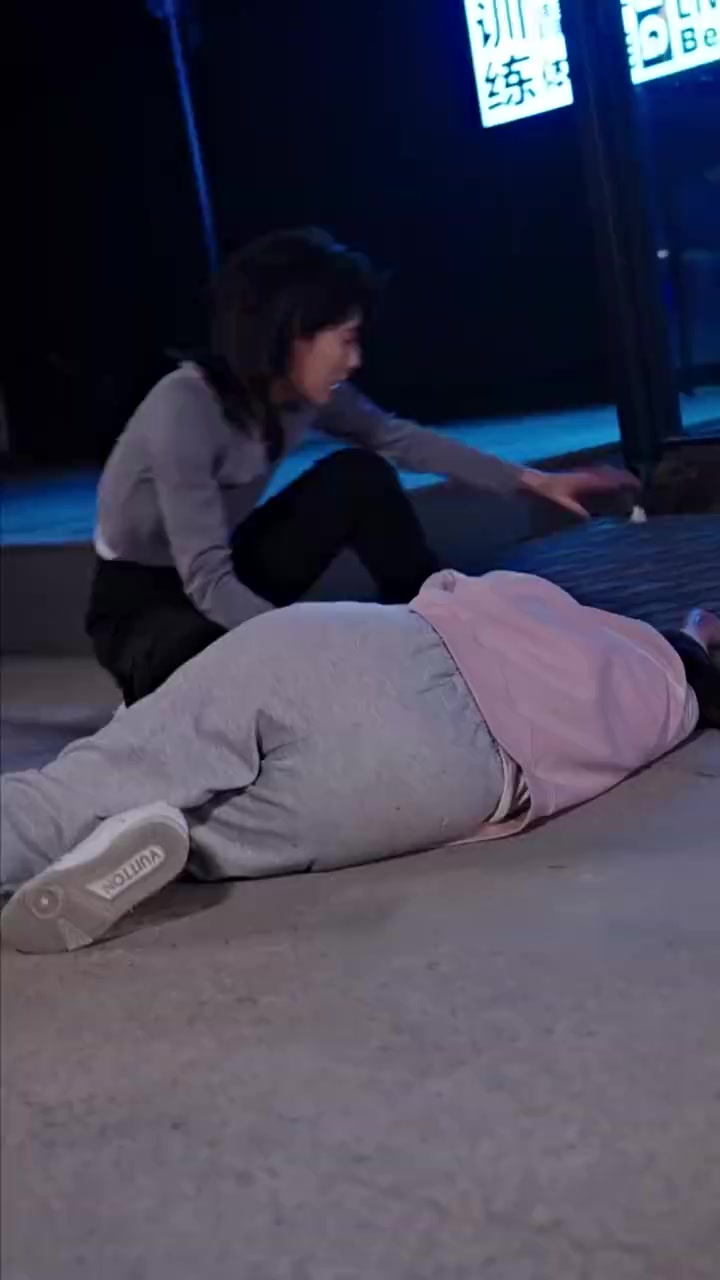 027
