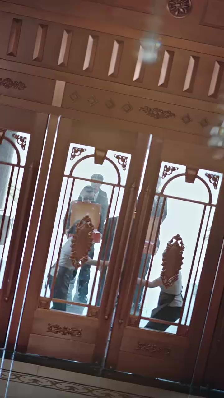 005