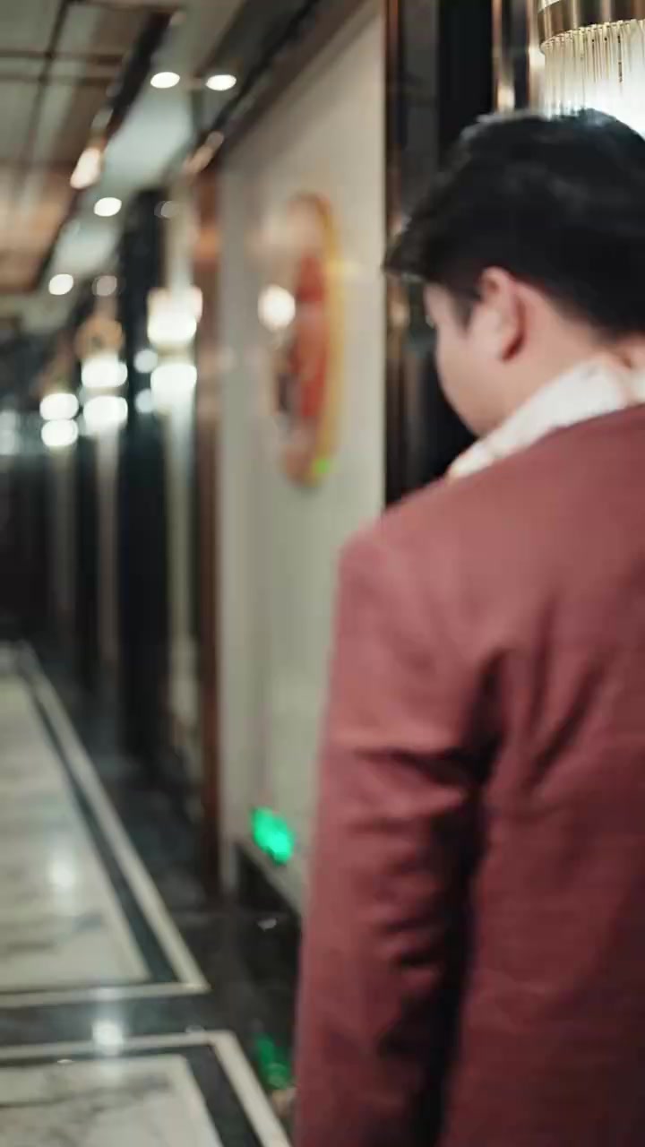 030