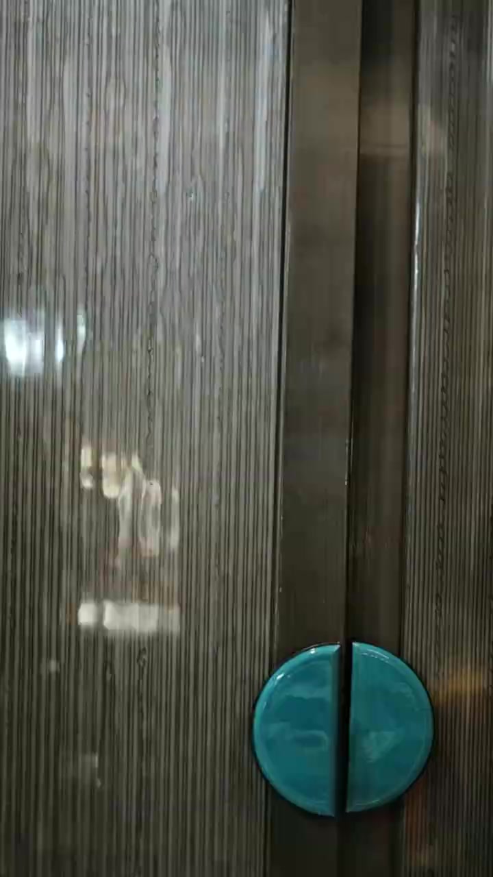 064