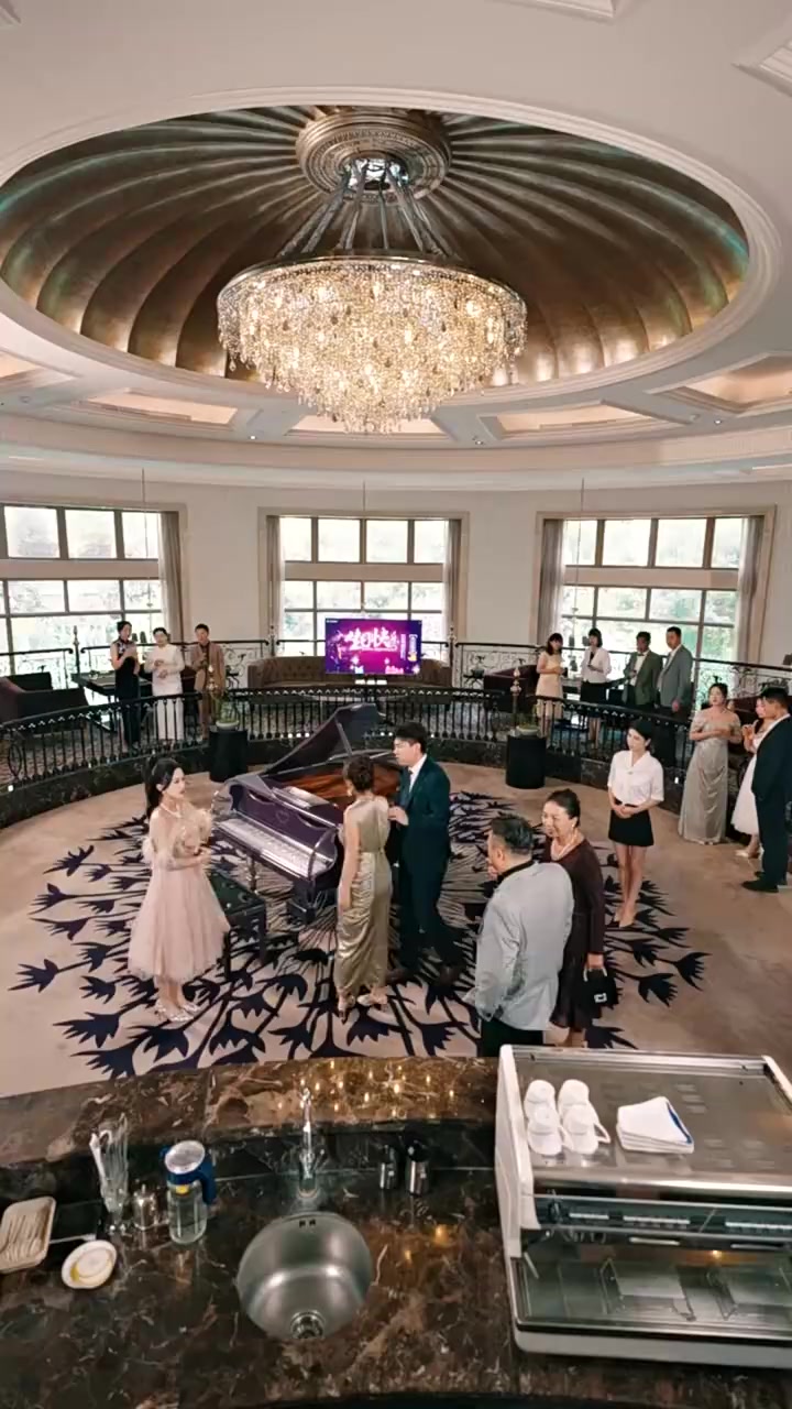 052