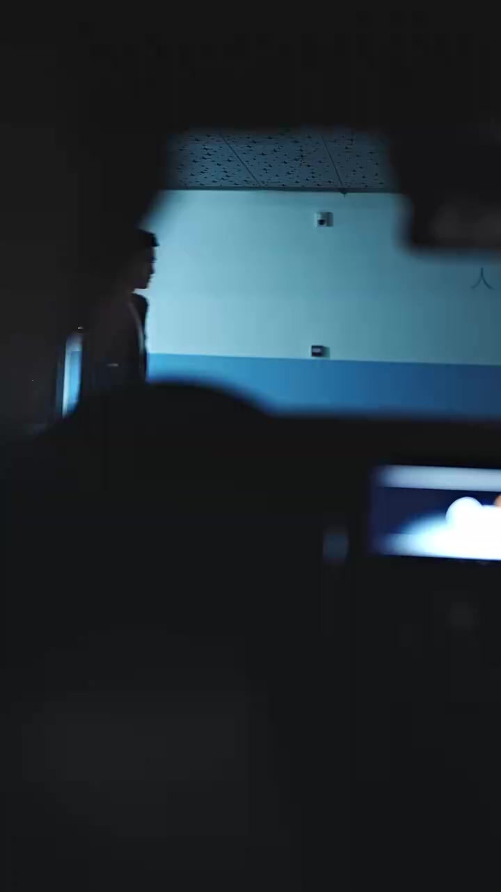 041