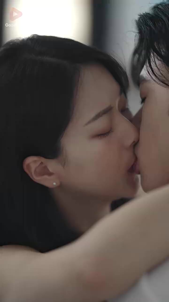 Reychel Teylor porno rasmlar