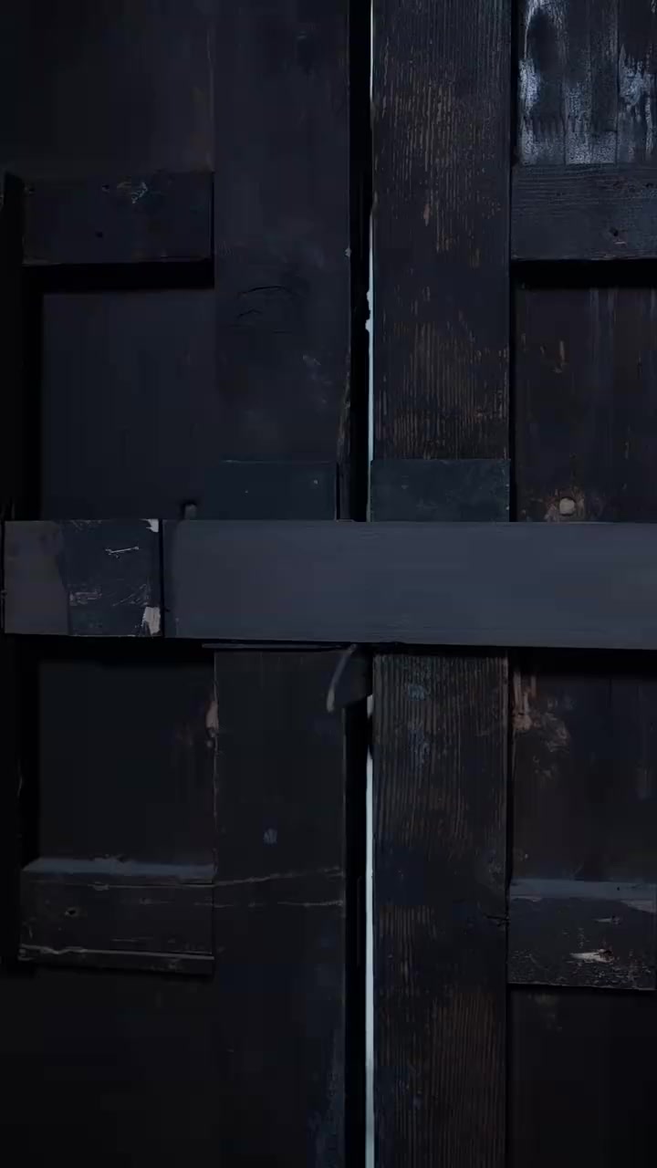 045