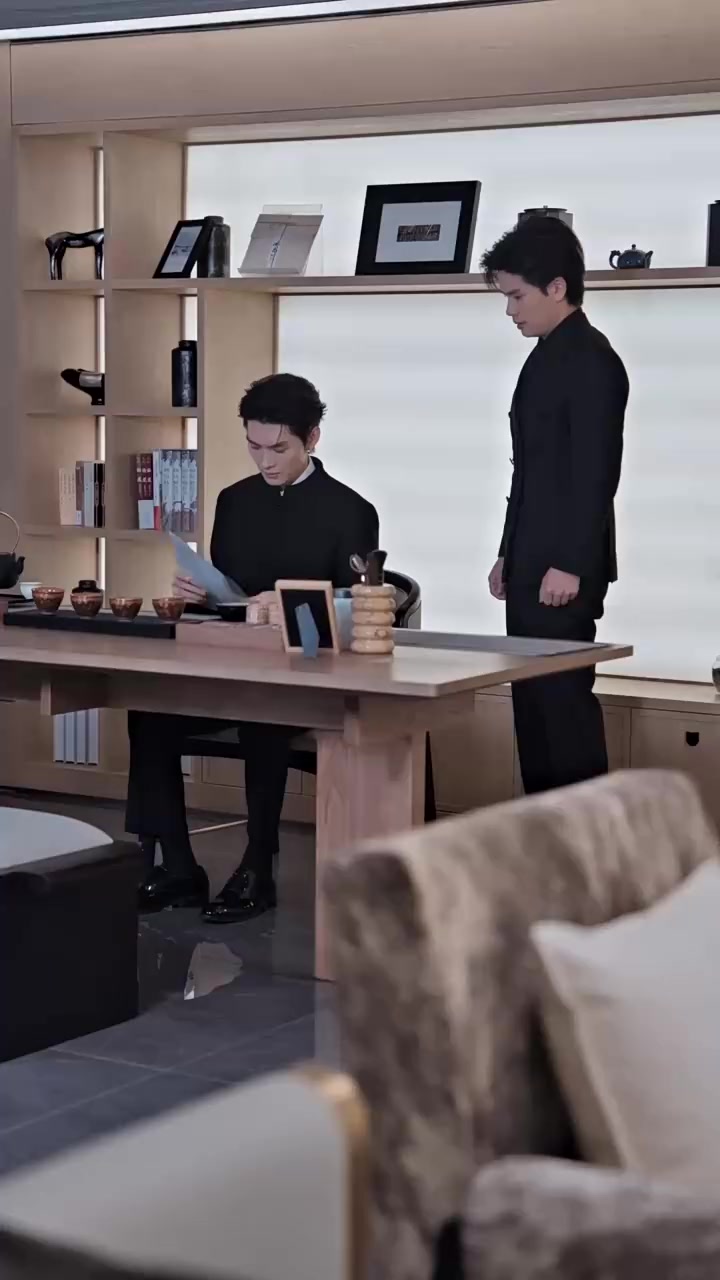 Between Who and He Episode Drama Playlet Online Watch