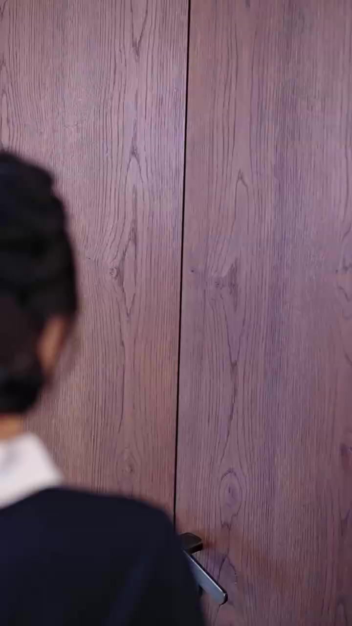 037