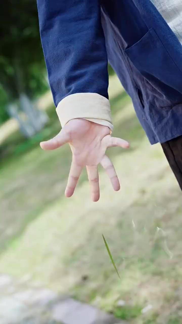 005