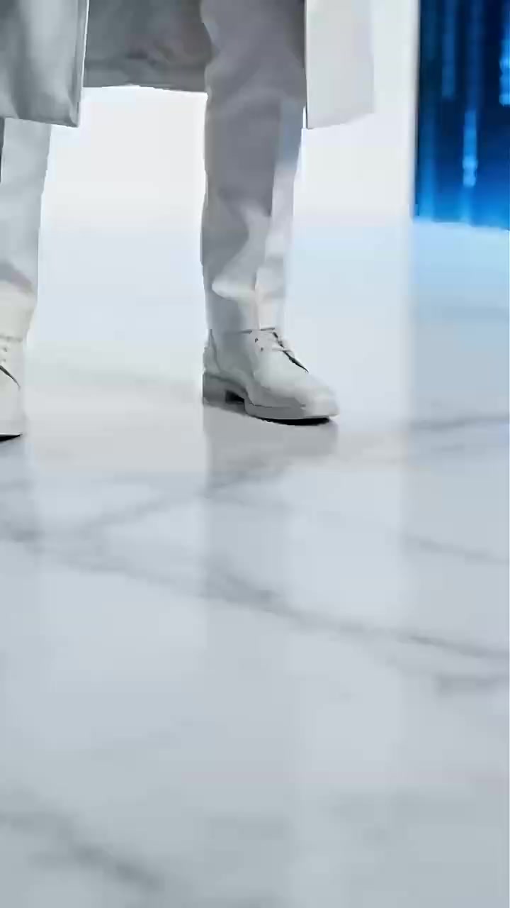 025